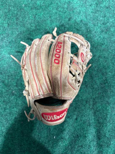 Tan Wilson A2000 DP15 RH Infield Baseball Glove 11.5" (Used)