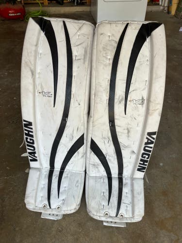 34"+2 Vaughn Ventus LT80 Goalie Leg Pads (Used)