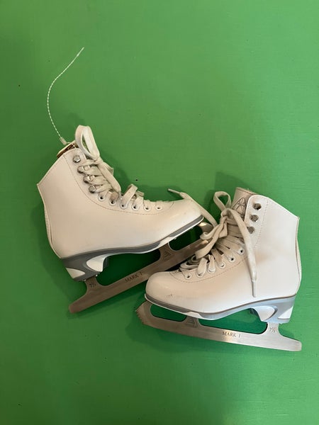 Jackson Ultima 150 Figure Skates Junior 13 (Used)
