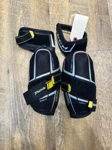 Senior Small CCM Tacks 9550 Elbow Pads (Used)