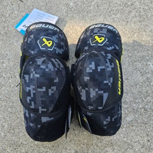 Junior Medium Bauer Supreme M3 Elbow Pads (New)