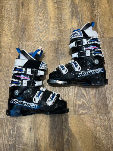 Nordica Dobermann Team 80 Ski Boots Soft Flex (Used)