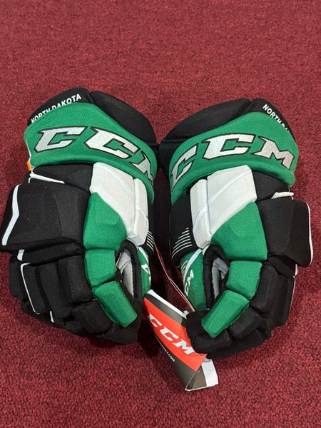 CCM HGPJSPP Gloves 14" Pro Stock (New) Item#NDN14J