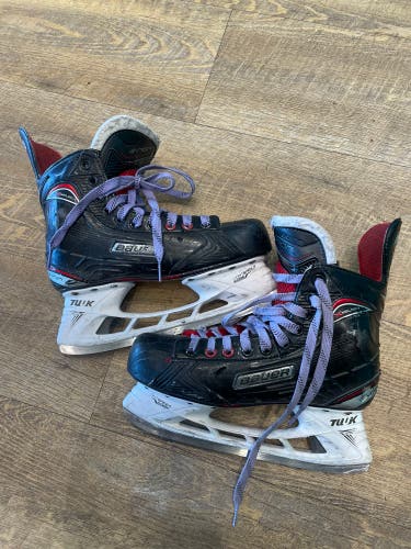 Senior Bauer Vapor X Select Hockey Skates Regular Width 8.5 (Used)