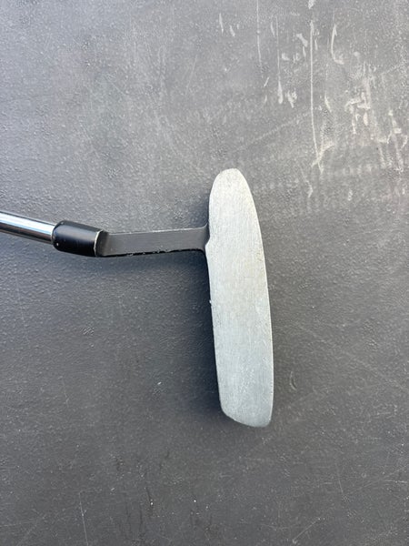 Black Unisex Strata Blade Right Handed Putter 34.5" (Used)