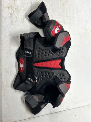 Medium Junior CCM Shoulder Pads (Used)