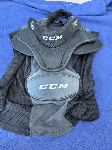 Ccm TC688 hockey goalie Junior neck guard Small/Medium