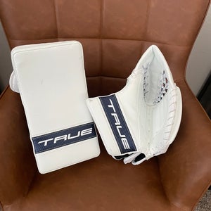Juuse Saros team Finland PX5 L87 glove and blocker