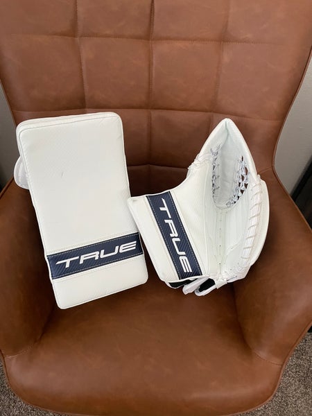 Juuse Saros team Finland PX5 L87 glove and blocker
