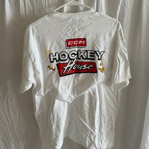 Brand New Men’s Large CCM Hockey House t shirt