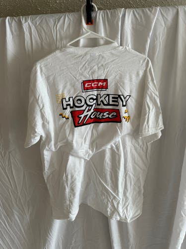 Brand New Men’s Large CCM Hockey House t shirt