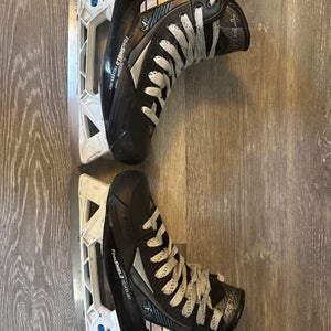 True TF7 Hockey Goalie Skates Regular Width 8.5 (Used)