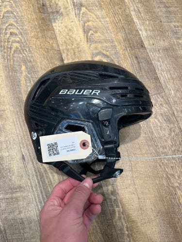 Black Small Bauer Re-Akt 85 Helmet (Used)