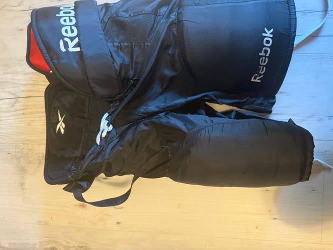 Men's Junior XL Reebok Hockey Pants (Used)