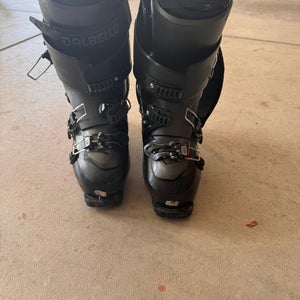 Mondo 28 & 28.5 Men's Dalbello Ski Boots Stiff Flex (Used)