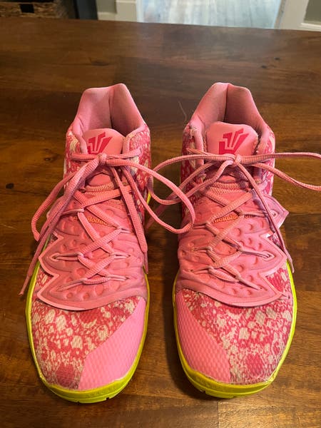 Nike SpongeBob SquarePants x Kyrie 'Patrick' SidelineSwap