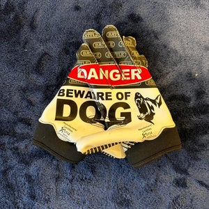Battle Beware of Dog Youth Small Gloves (Used)