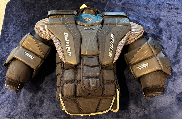 Intermediate Small Bauer Elite Goalie Chest Protector (Used)