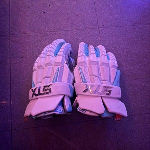 STX Surgeon RZR2 Lacrosse Gloves Large (Used)