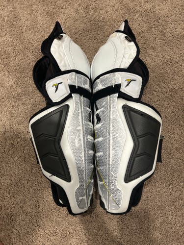CCM TACKS PRO Pro Stock Hockey 16” Hockey Shin Pads Free Shipping