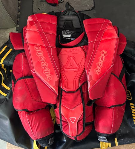 Medium Bauer Mach Goalie Chest Protector (Used)