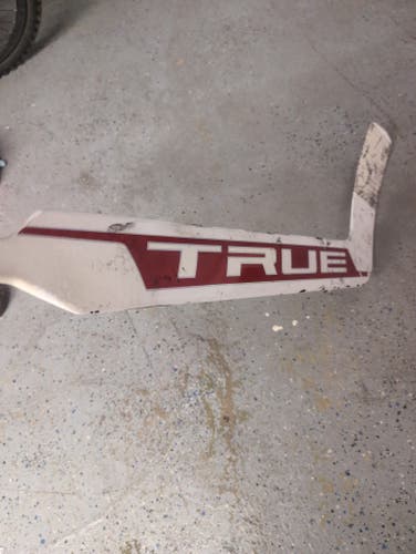Senior True Catalyst 9X Regular Goalie Stick 26" Paddle (Used)