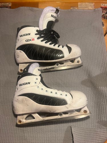 Vaughn GX2 Hockey Goalie Skates 9.5 (Used)