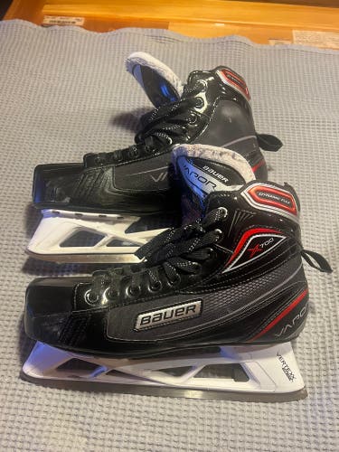 Bauer Vapor X700 Hockey Goalie Skates Regular Width 9 (Used)