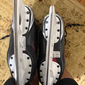 Bauer Vapor 4X Hockey Skates Regular Width 7 (Used)