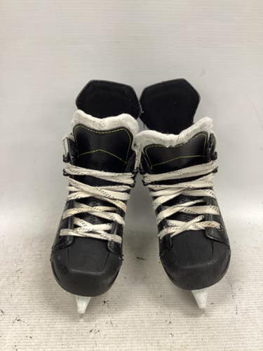 Used CCM TACKS AS 550 Youth Hockey Skate Youth 09.0 11851-S000038827