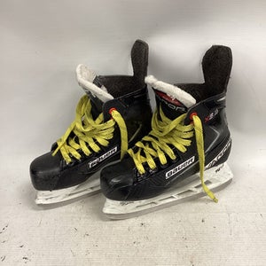 Used Bauer VAPOR X3.5 Junior Hockey Skate Junior 03.5 11851-S000038738