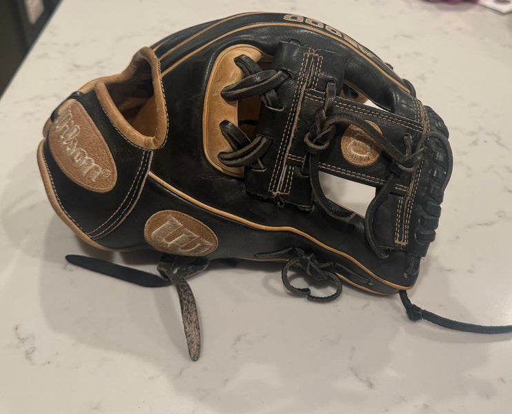 Wilson A2000 RH Baseball Glove 11.5" (Used)