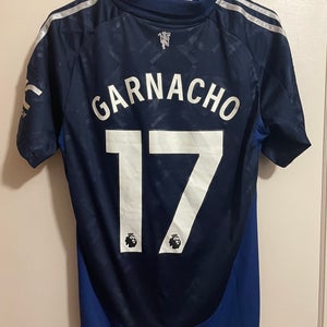 Manchester United #17 Garnacho kit