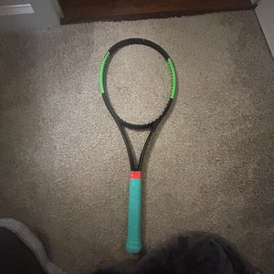 Adult Wilson Tennis Racquet (Used)