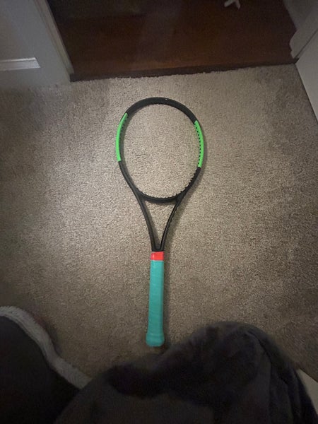 Adult Wilson Tennis Racquet (Used)