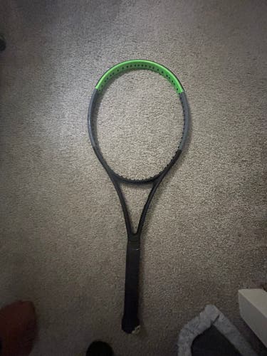 Adult Wilson Blade 100 Tennis Racquet  (Used)