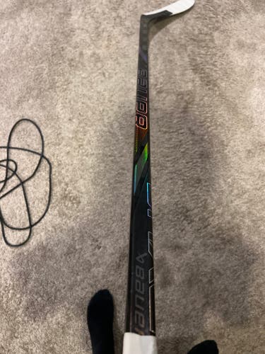 Intermediate Bauer Nexus Tracer Right Handed Hockey Stick P28 (Used)