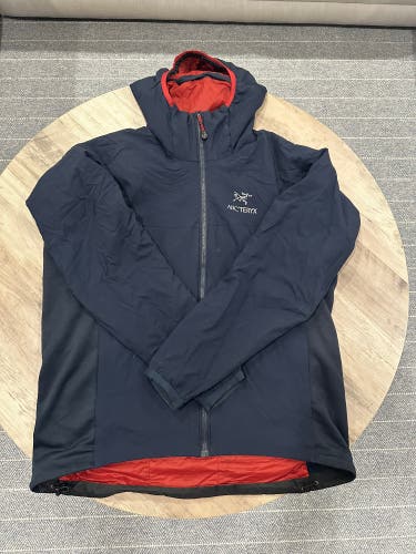 Blue Large Arc'teryx Atom LT jacket