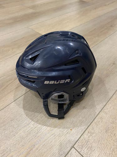 Small Navy Bauer Re-Akt 155 Helmet (Used)