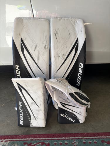 33" 2024 Bauer Hyperlite 2 Regular Goalie Full Set (Used)