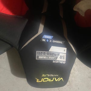 Men's Senior Large Bauer Vapor Hyperlite Hockey Pants (Used)