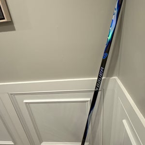 Senior Bauer Vapor FlyLite Right Handed Hockey Stick P28 (New) 70 flex blue