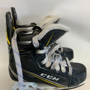 Used CCM TACKS 9090 Intermediate Hockey Skate Intermediate 5.0 11823-S000034866