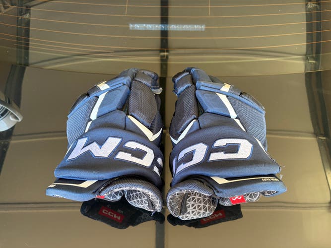 CCM JetSpeed FT6 Gloves 14" (Used)