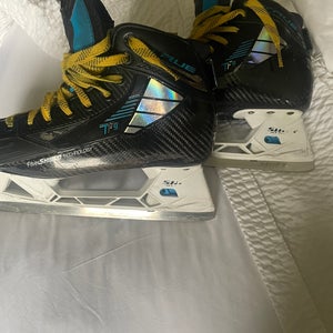 True TF9 Hockey Goalie Skates Extra Wide Width 8 (Used)