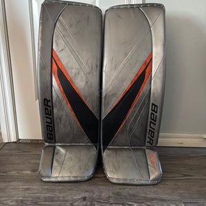 35" 2023 Bauer Vapor X5 Pro Goalie Leg Pads (Used)