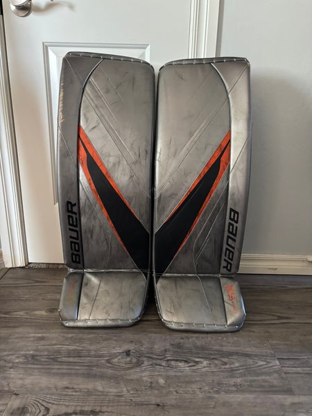 35" 2023 Bauer Vapor X5 Pro Goalie Leg Pads (Used)
