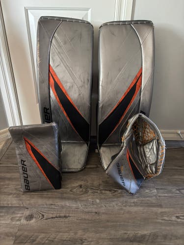 35" 2023 Bauer Vapor X5 Pro Regular Goalie Full Set (Used)