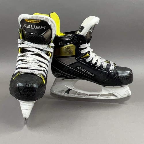 Bauer Supreme 3S Size 2.5 Junior Hockey Skates