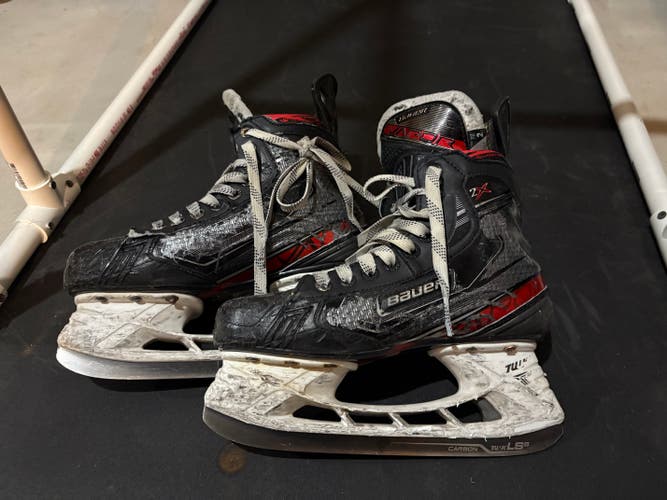 Bauer Vapor 2X Hockey Skates Regular Width Size 4